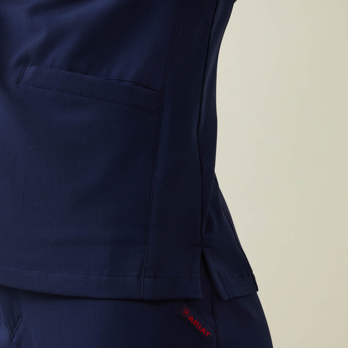 Ariat Clara 6 Pocket Scrub Top