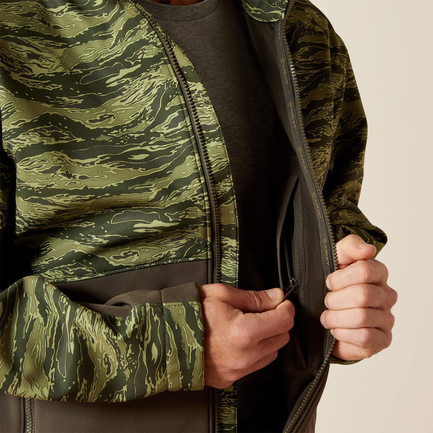 Ariat Logo Softshell Jacket