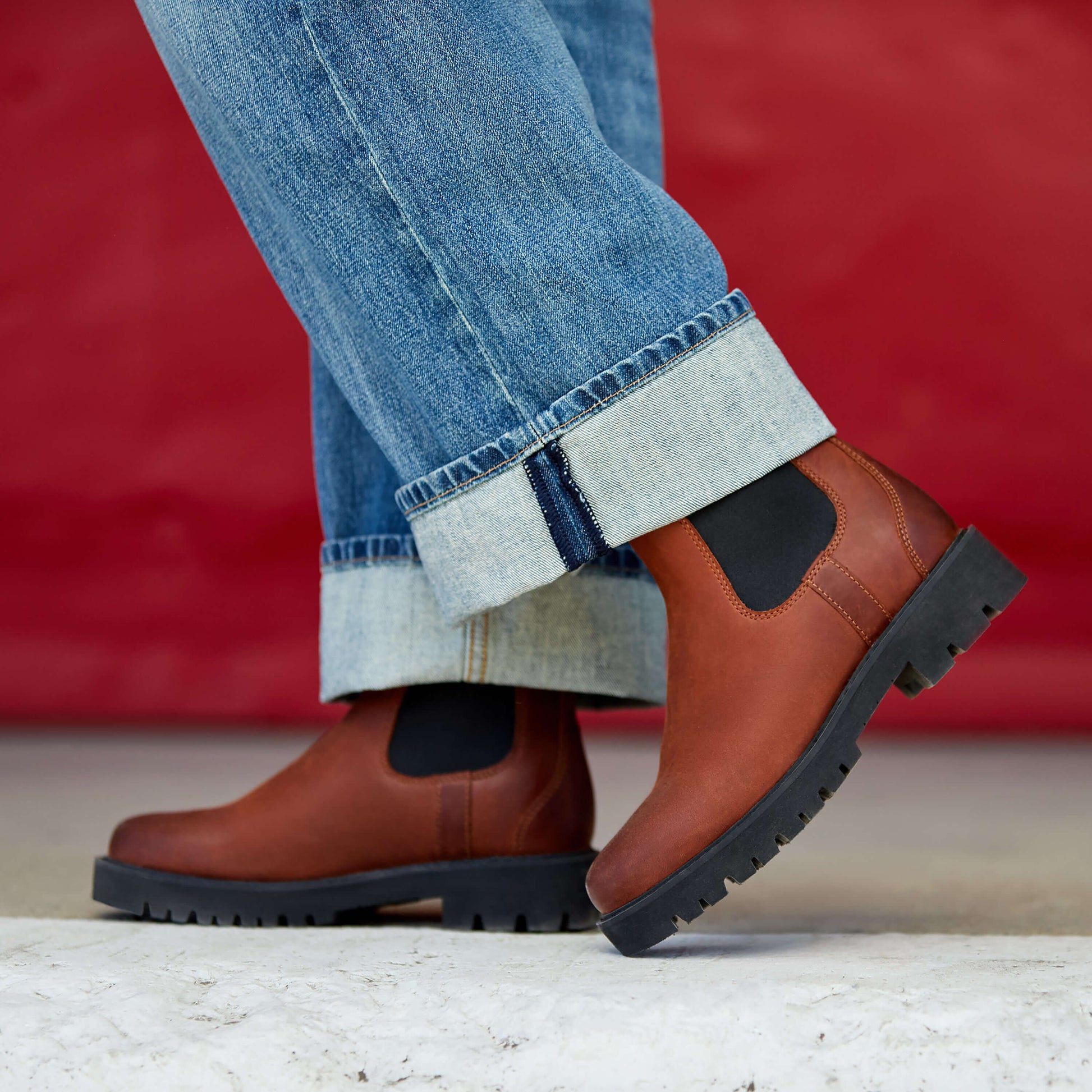 Ariat Wexford Lug Mid Waterproof Chelsea Boot