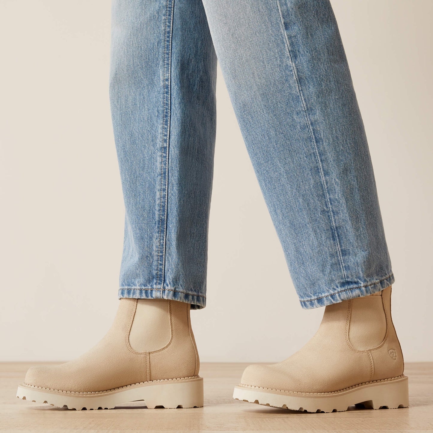 Ariat Ultra High Rise Tomboy Straight Leg Jeans