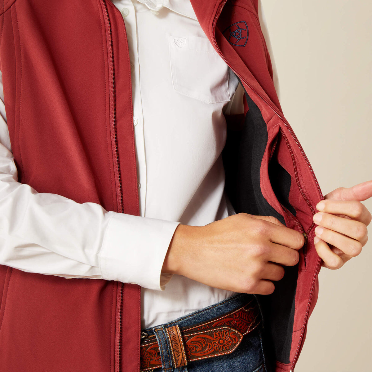 Ariat Ariat Logo Softshell Vest