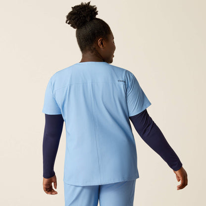 Ariat Clara 6 Pocket Scrub Top