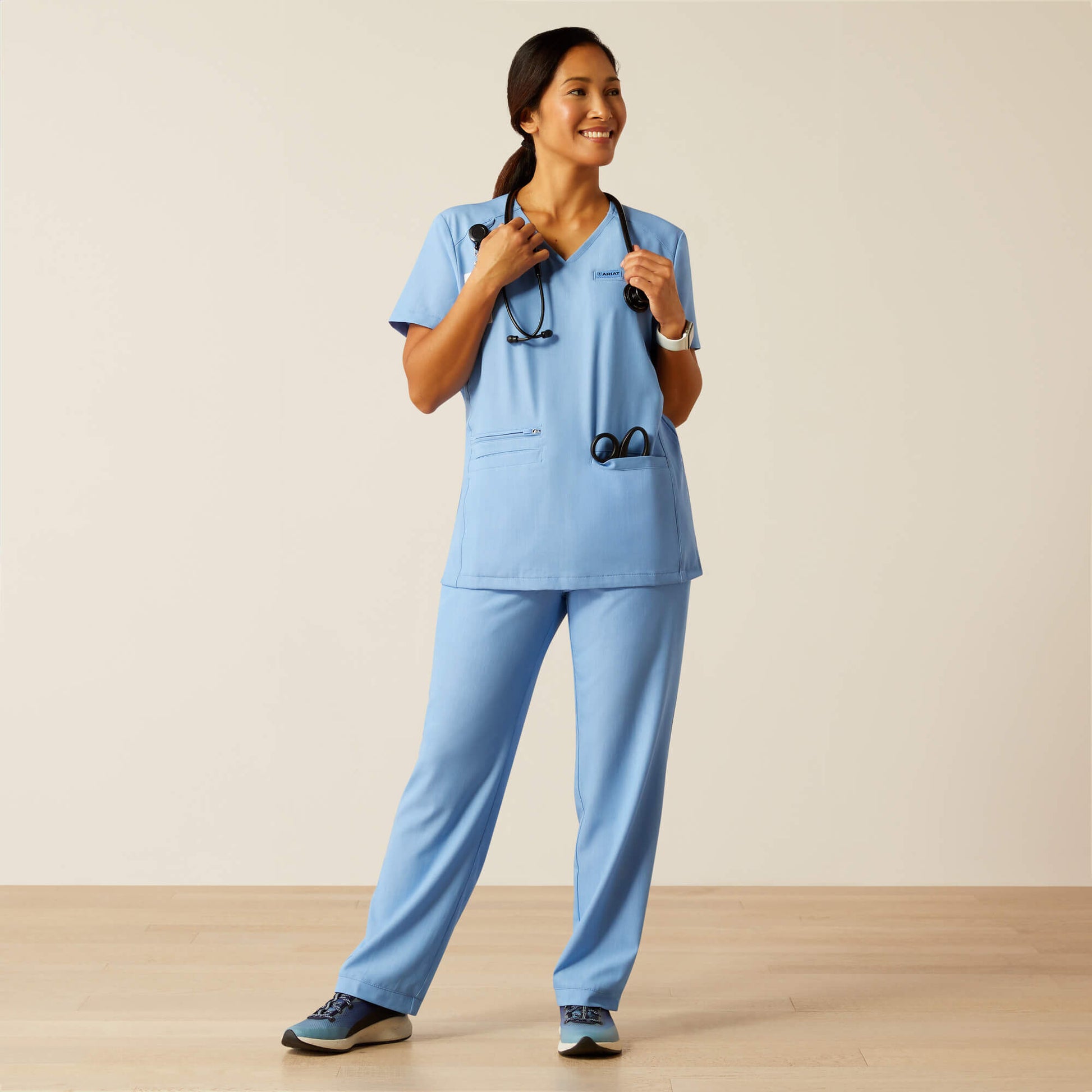 Ariat Clara 6 Pocket Scrub Top