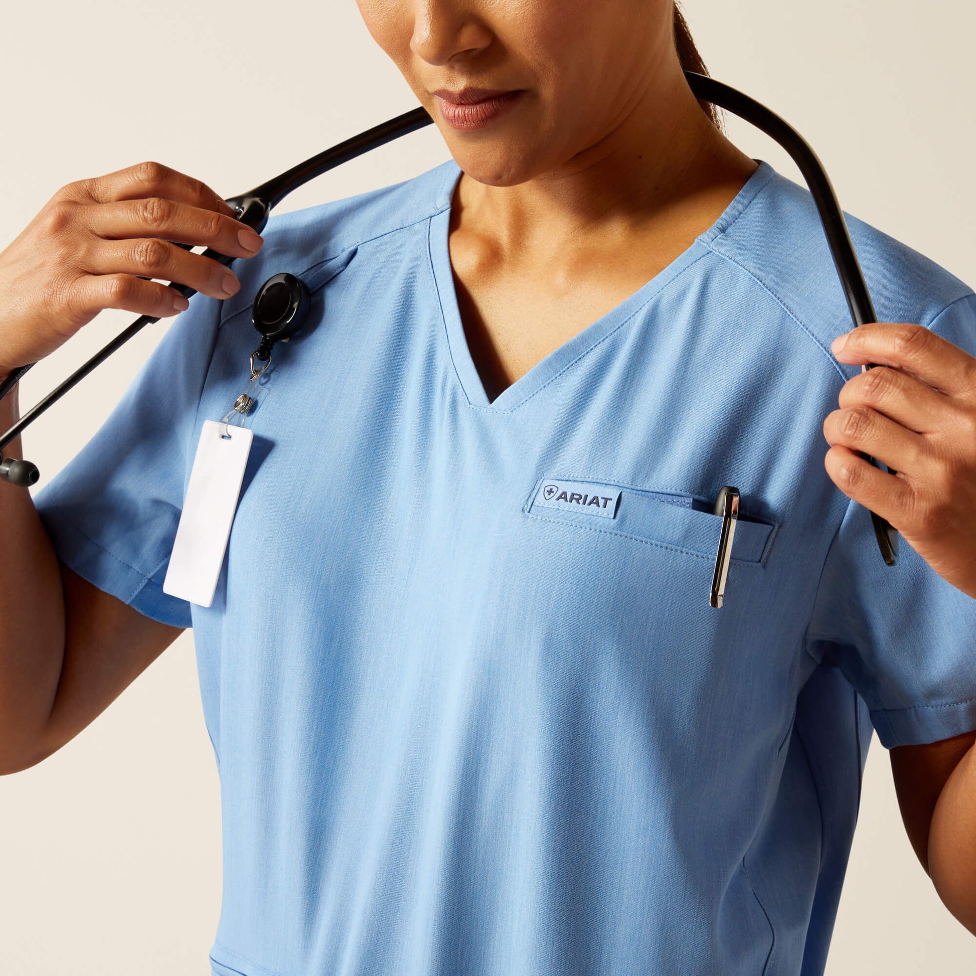 Ariat Clara 6 Pocket Scrub Top