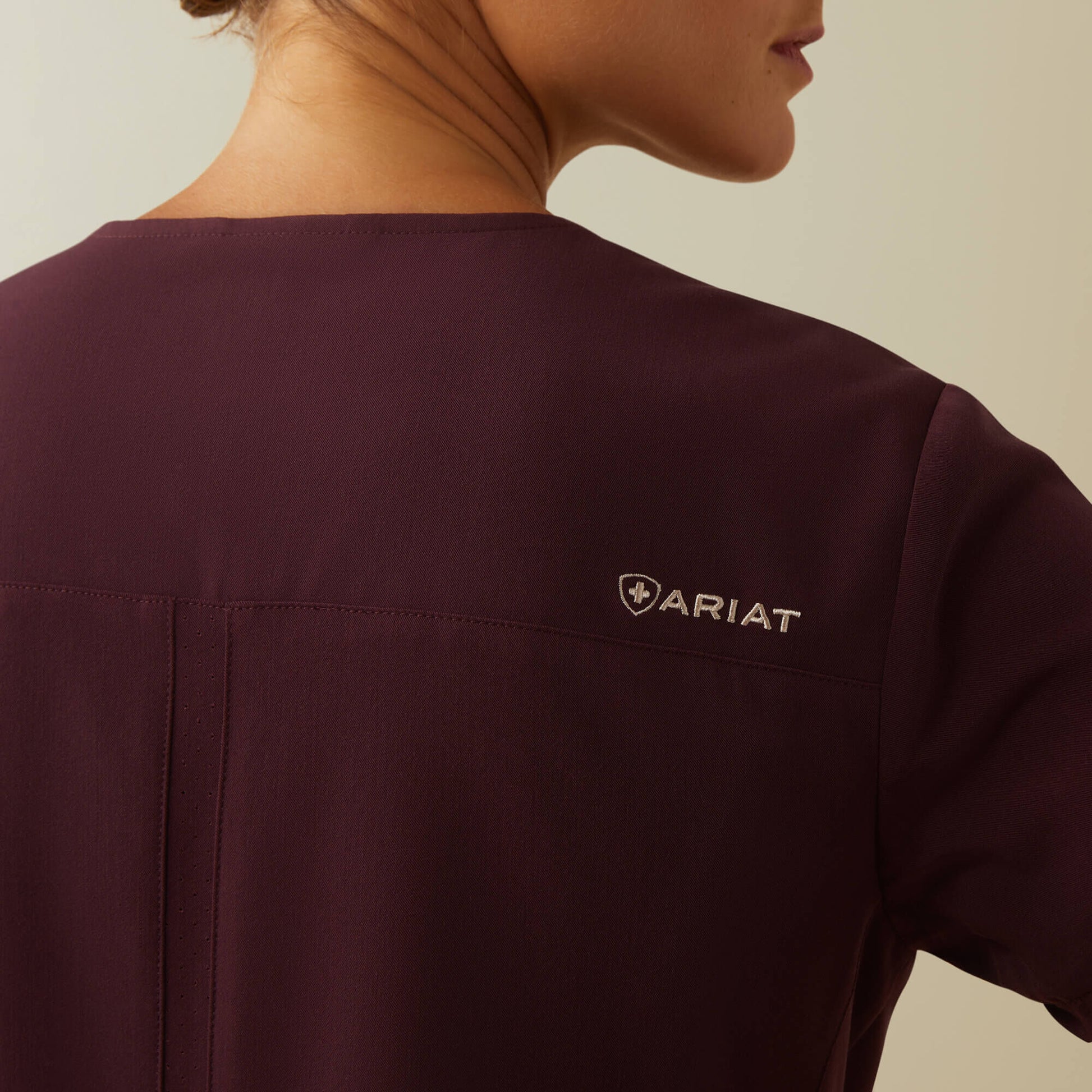 Ariat Clara 6 Pocket Scrub Top