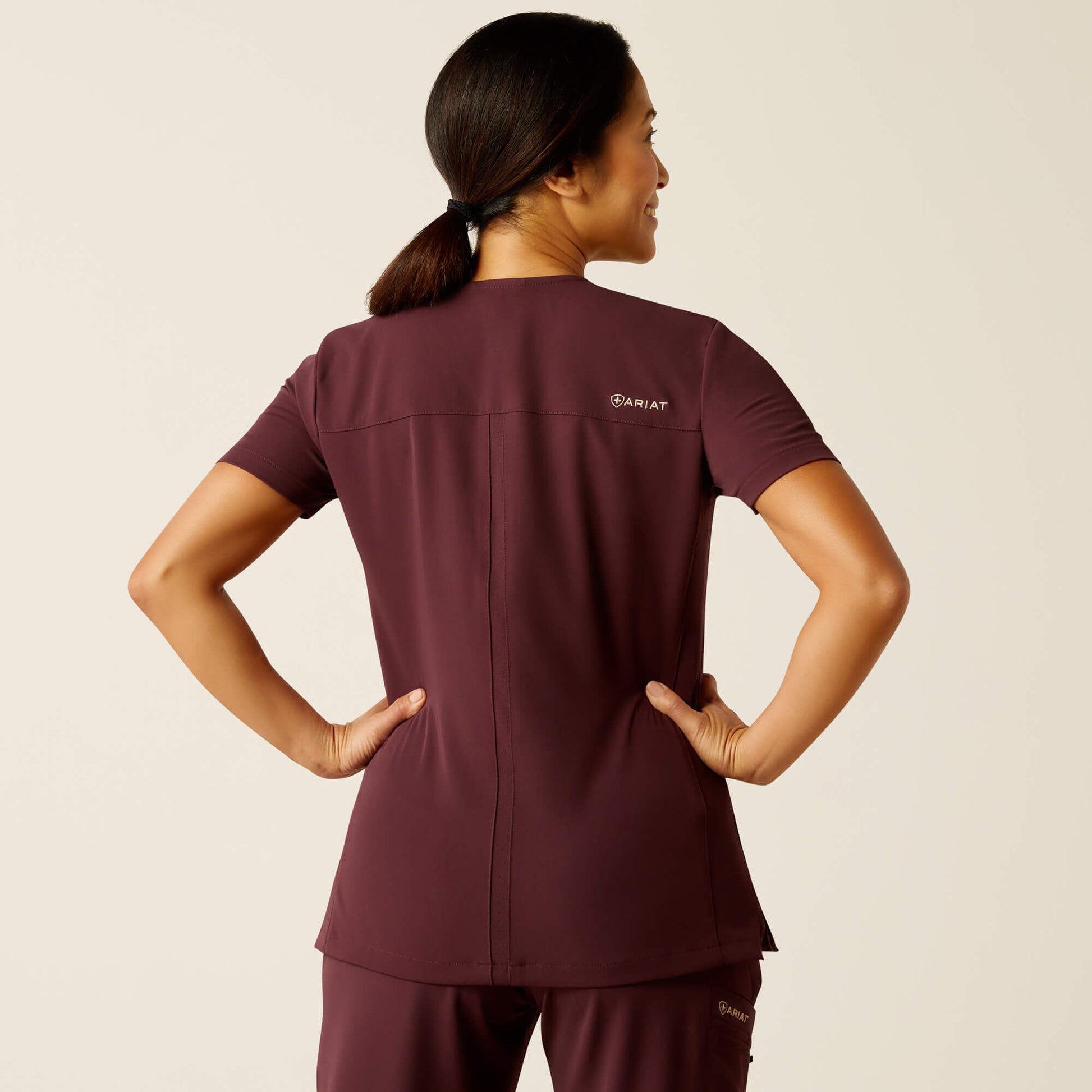 Ariat Clara 6 Pocket Scrub Top